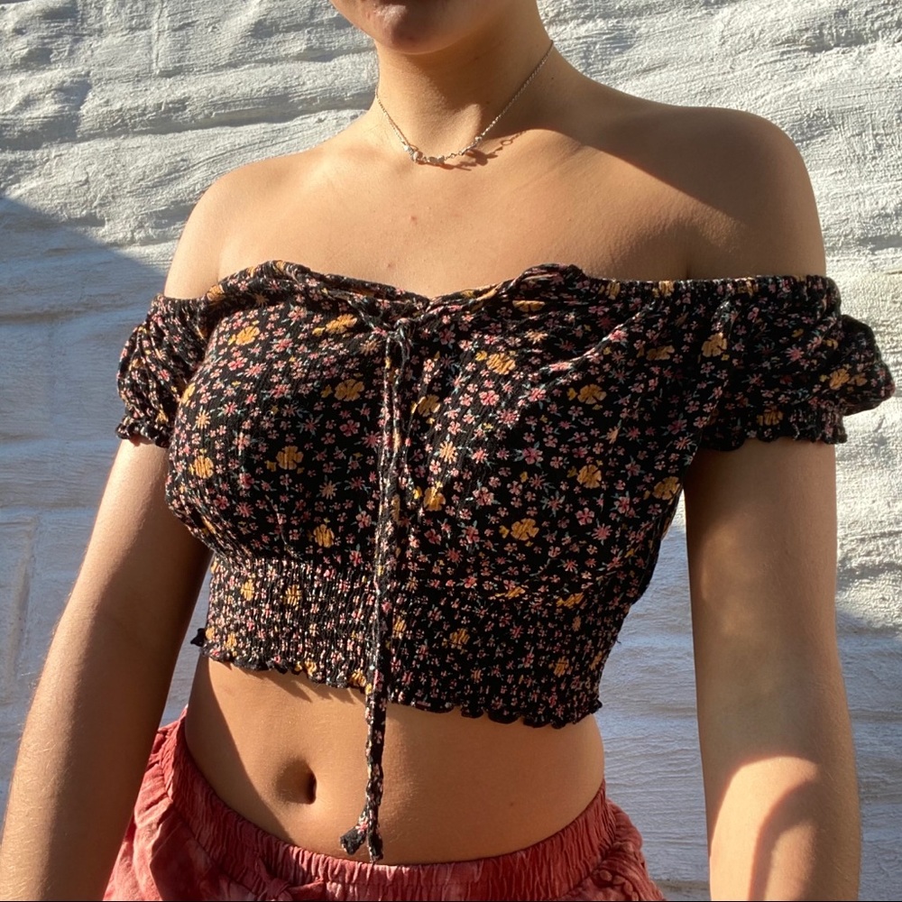 Dainty off the shoulder floral patterned top